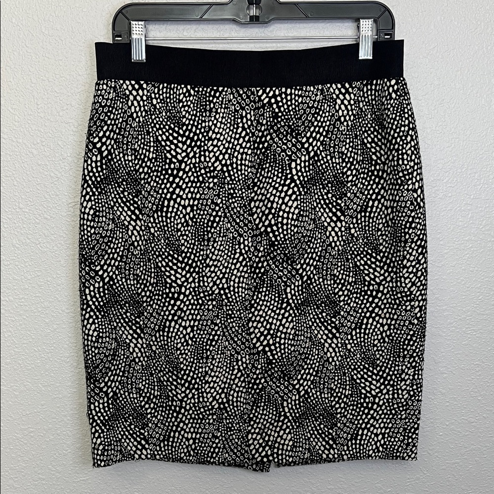 Ann Taylor Mini Pencil Skirt Black/White Size 8